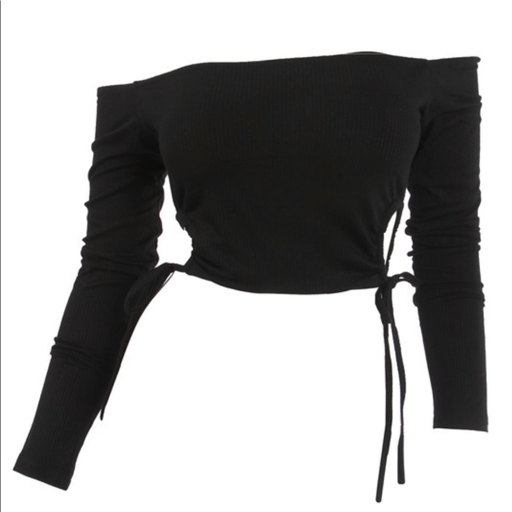 NWT Off shoulder ruched sides long sleeve